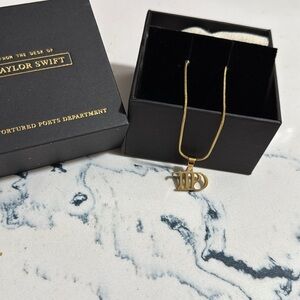 Taylor Swift Gold Necklace